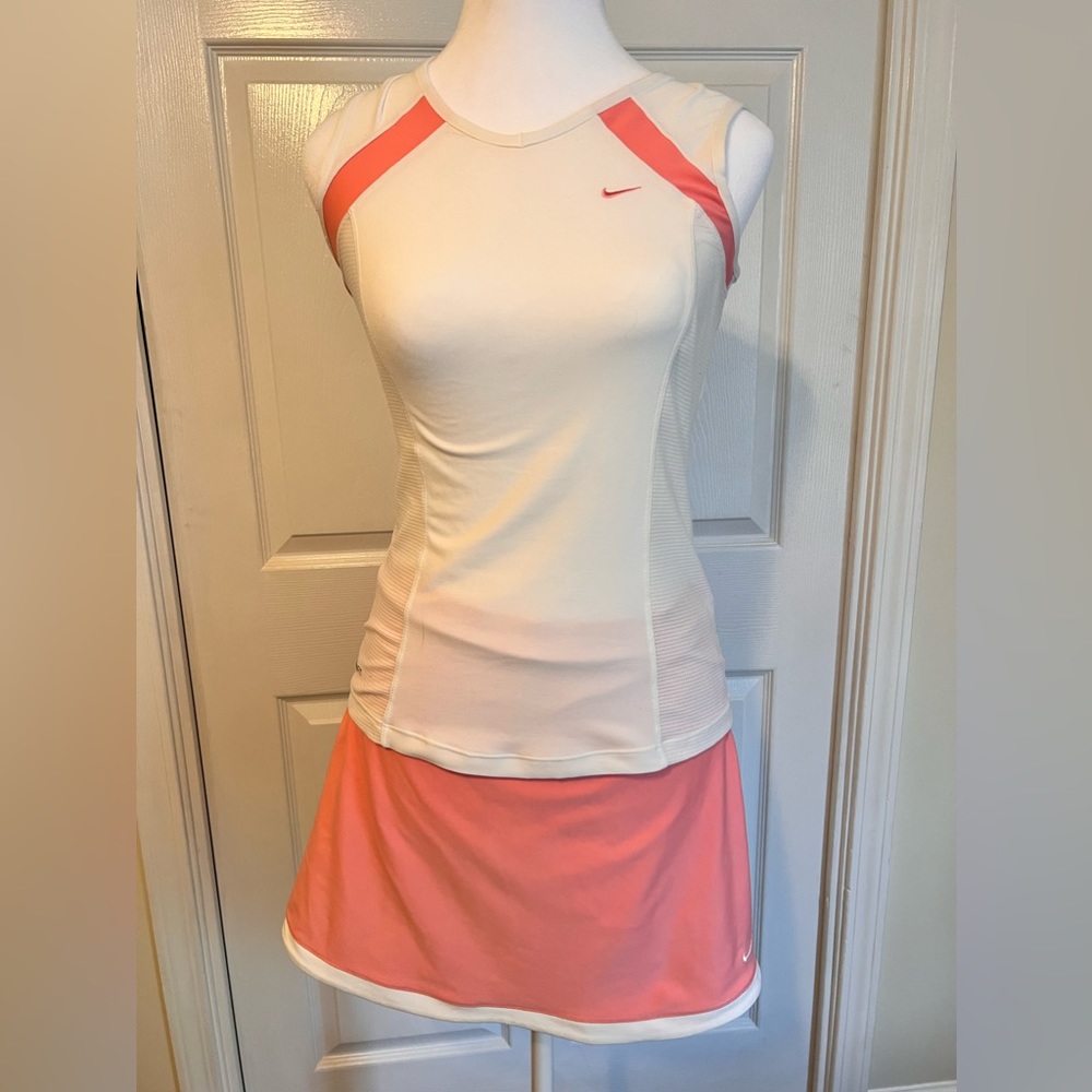Nike Womens Large Fit Dry Racer Running Tank Mesh with matching skort
